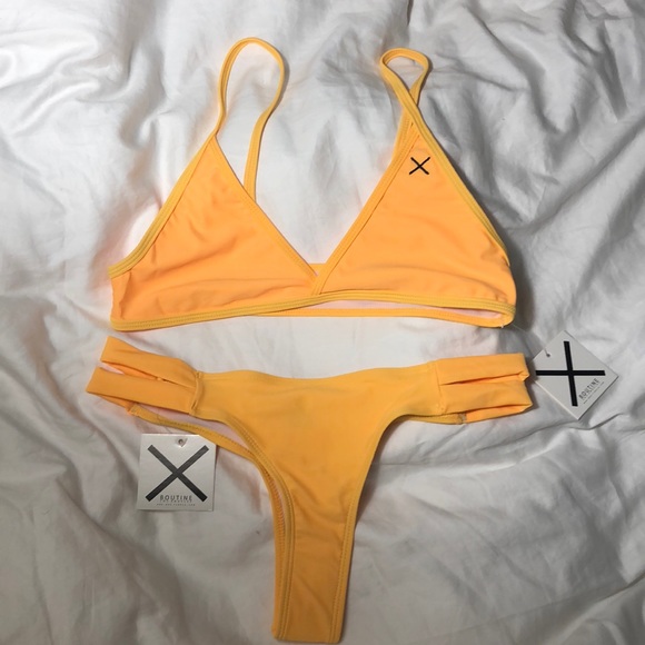 boutinela Other - BOUTINELA YELLOW BOTTOMS SIZE MEDIUM